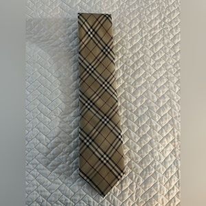 Classic Burberry London Silk Nova Check Tie